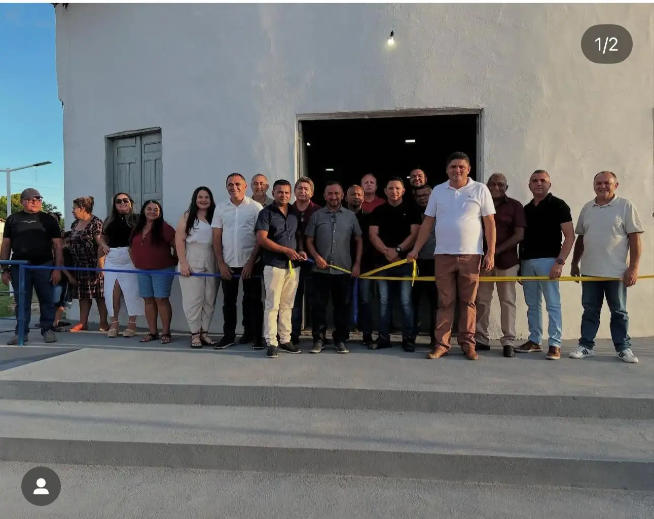 Foto 1 – Inauguração da Praça da Igreja, no povoado Pajeú, e a Praça Central de Flores